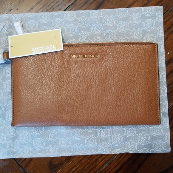 Michael Kors Mercer Leather Wristlet - Picture 3 of 4